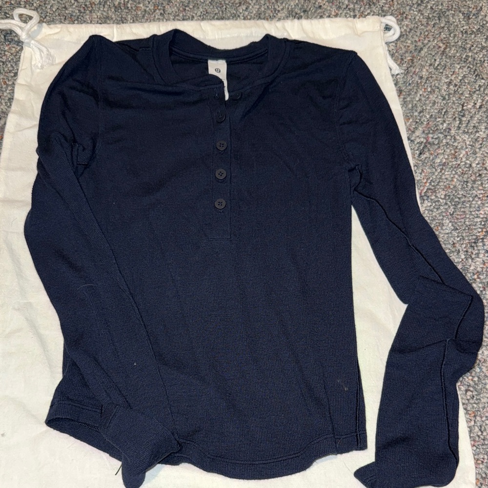 Lululemon Women's Blue Long Sleeve Top